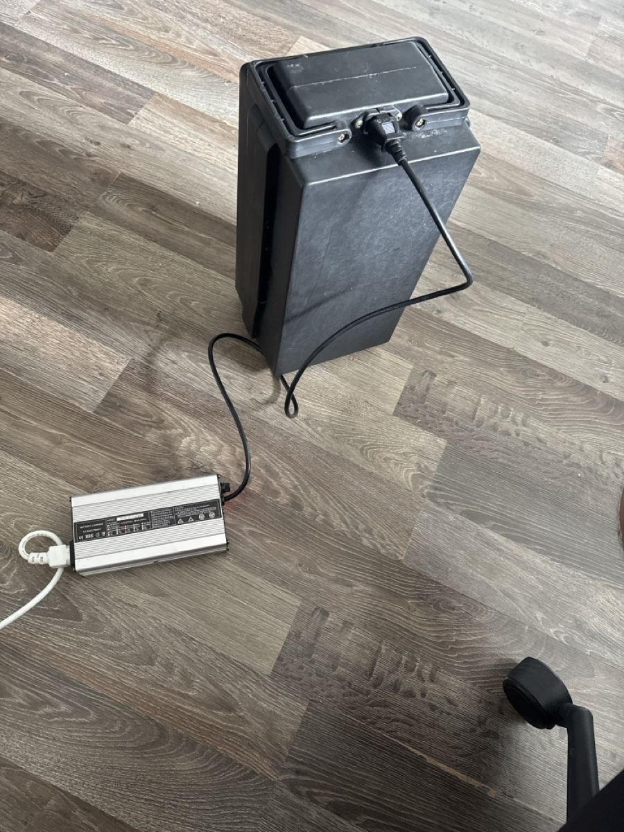 Vespino Batterie: Vespino Roller Batterie Elektroroller – Usato da Zürich venduto da zaz_5d69