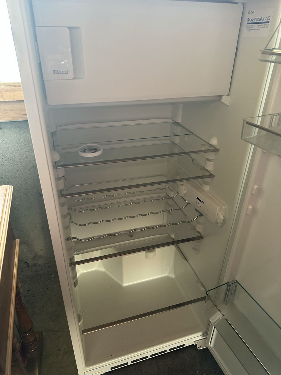 Réfrigérateurs: Kühlschrank Miele – D'occasion à Tüscherz-Alfermée par Pluriel2 1