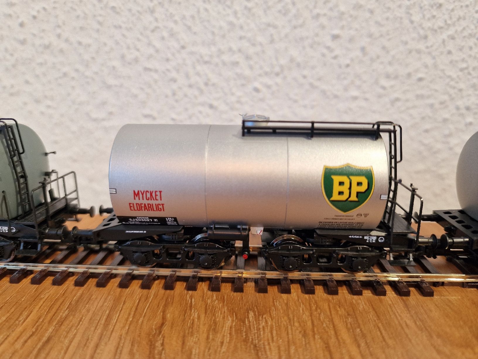 Roco Modelleisenbahnen: SJ BP Tankwagen H0 – Neu (gemäss Beschreibung) aus Matten b. Interlaken von lor_hr9w 4
