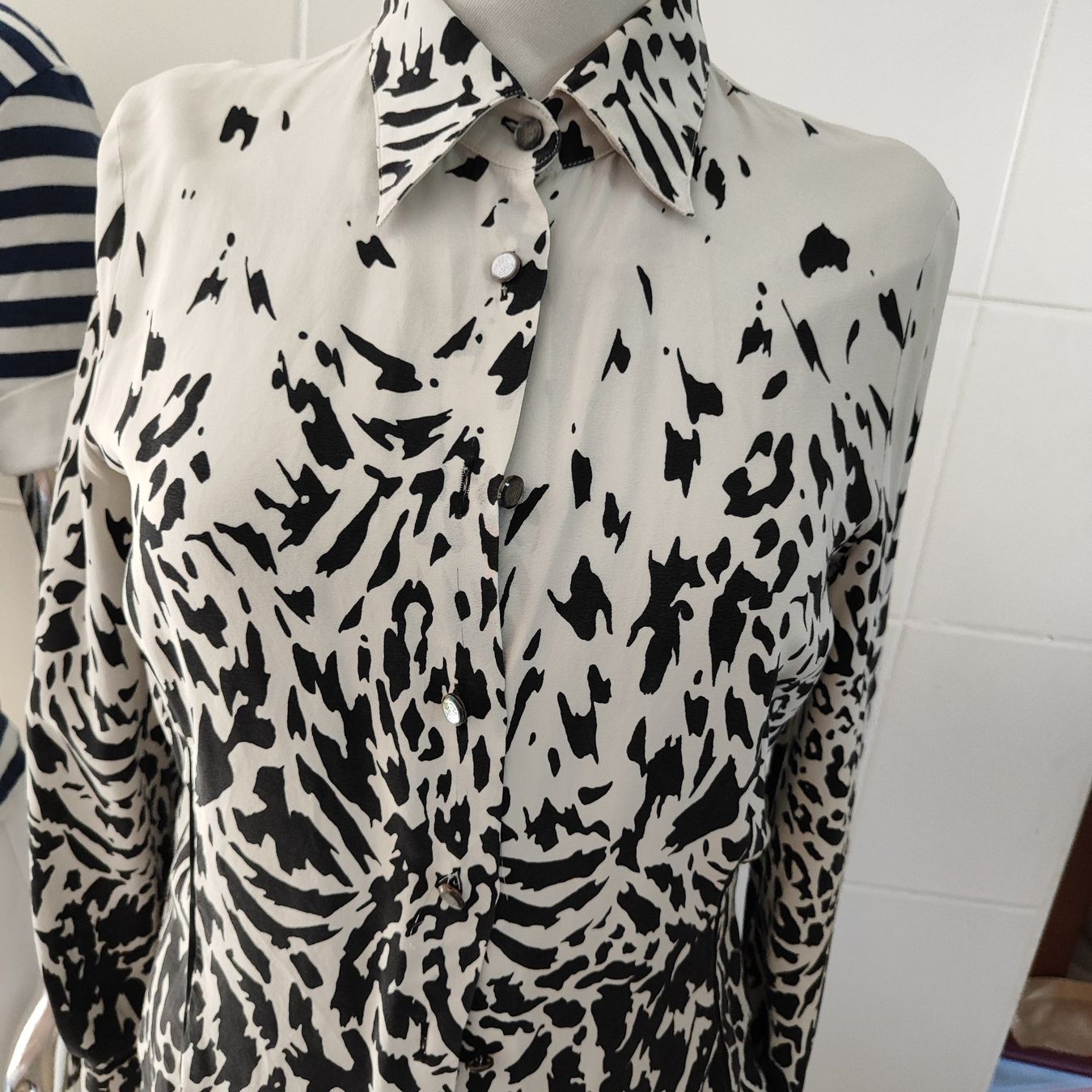 Costumi: Seide Kostüme Gr 44 ( IT) – Usato da Langnau am Albis venduto da Judithsebi 4
