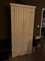 Vintage Display Cabinet: Perfect for Hosting!