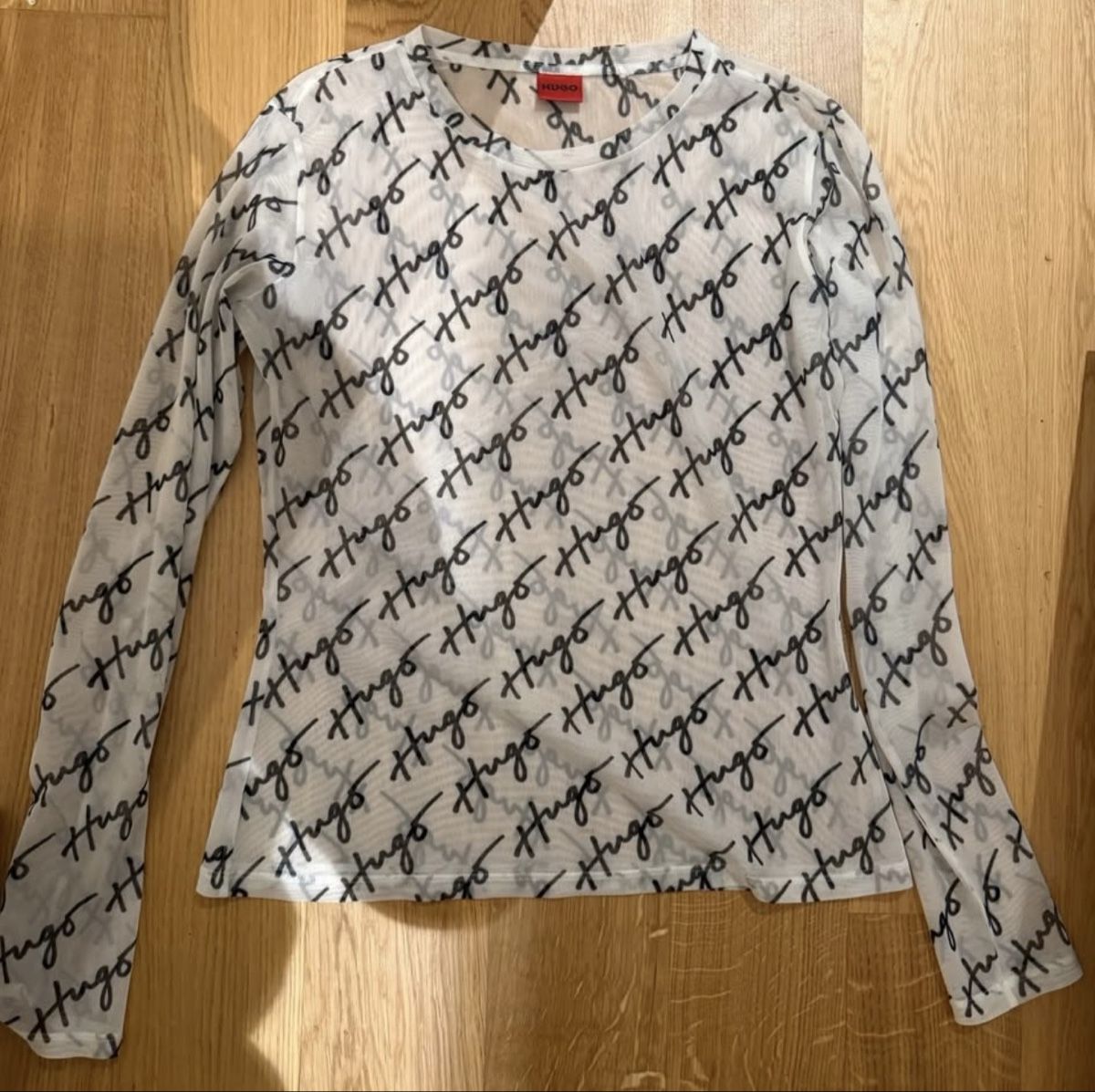 Hugo Boss T-Shirts: Hugo Longsleeve – Gebraucht aus Rolle von eka_bc9s
