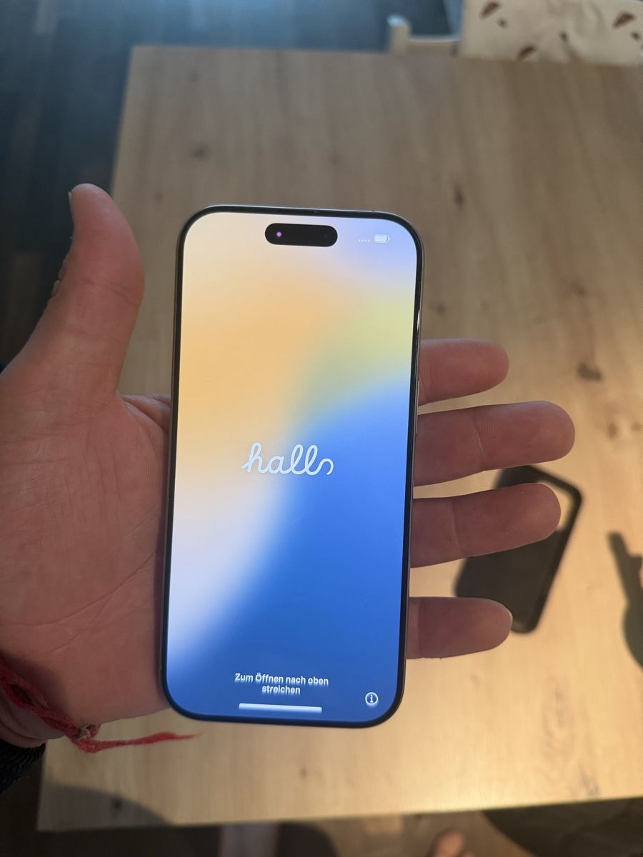 Apple Portables: Iphone 16 pro 256gb  – D'occasion à Emmenbrücke par Kekkiii