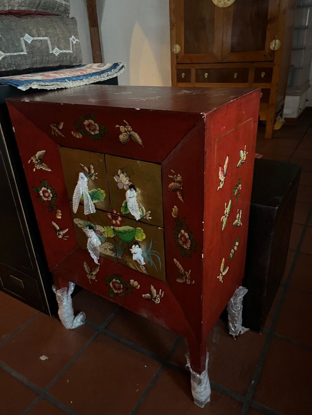 Cassettiere: Asiatische Kommode rot bemalt – Nuovo (secondo la descrizione) da Cham venduto da mjg1901 3