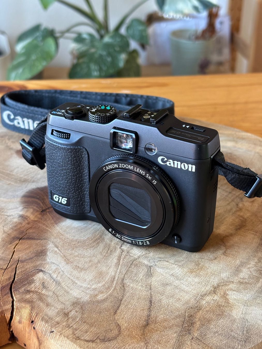Canon Fotocamera: Canon PowerShot G16 Kompaktkamera mit Lederhülle – Usato da Igis venduto da sze_c5px 2