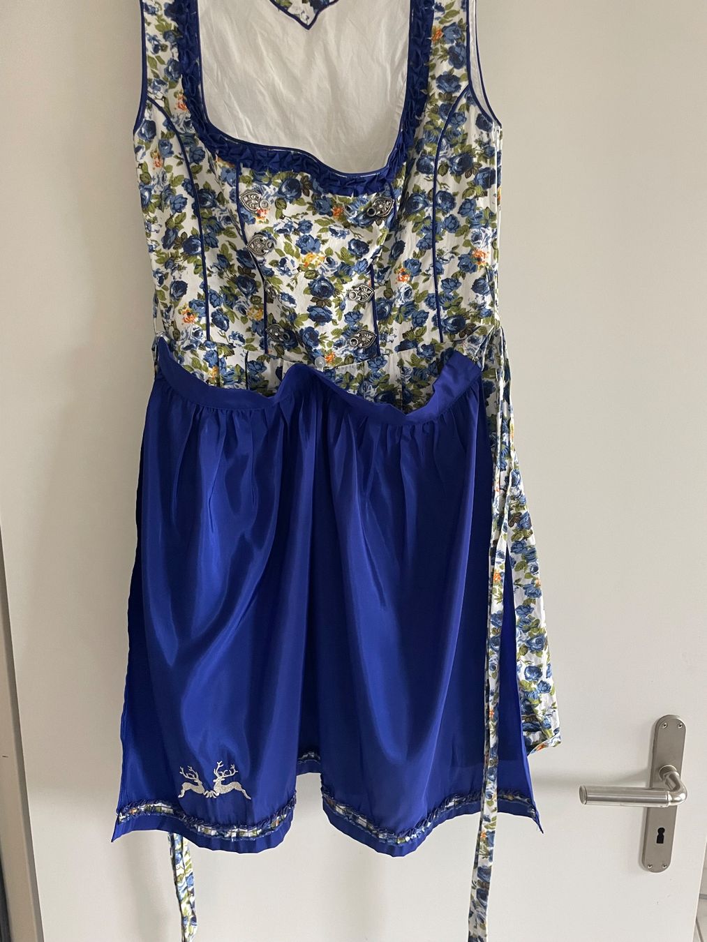 Vestiti: Dirndl – Usato da Zürich venduto da Leonie2013-1989 3
