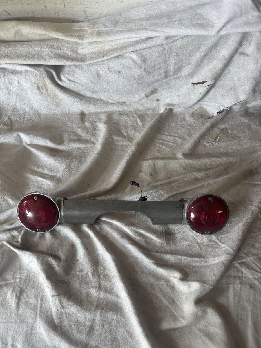 Harley-Davidson Tutti i ricambio per moto: Harley Davidson Blinkerbalken 1962 – Usato da Schötz venduto da Harley35