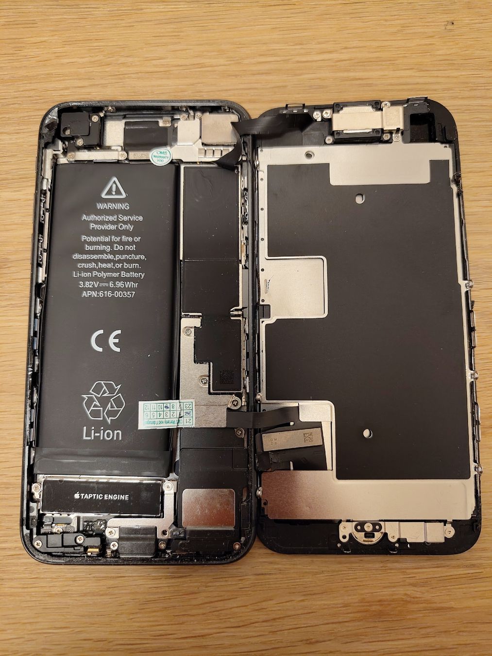 Apple Portables: iPhone 8 - Bildschirm defekt – Défectueux à Zürich par Almohammed 1