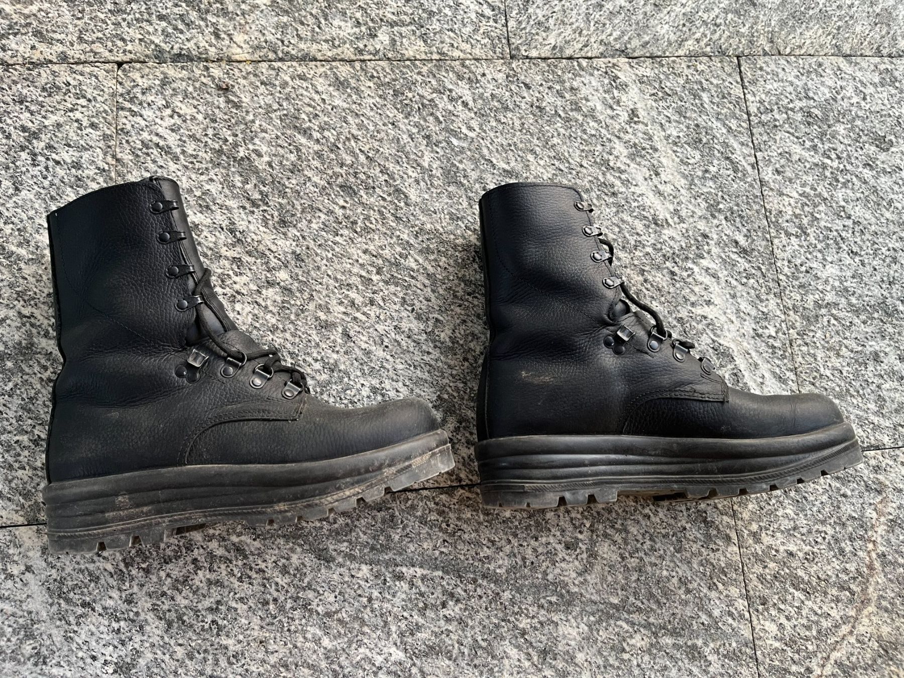 Schweizer Armee Scarpe da uomo: Militärstiefel Leder - Minerva 12 – Usato da Rubigen venduto da Markus_45 1