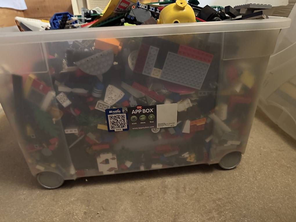 Spielzeuge: Grosse Lego Kiste gemischt (Technic, Star Wars) – Gebraucht aus Oberägeri von Tizwei 1