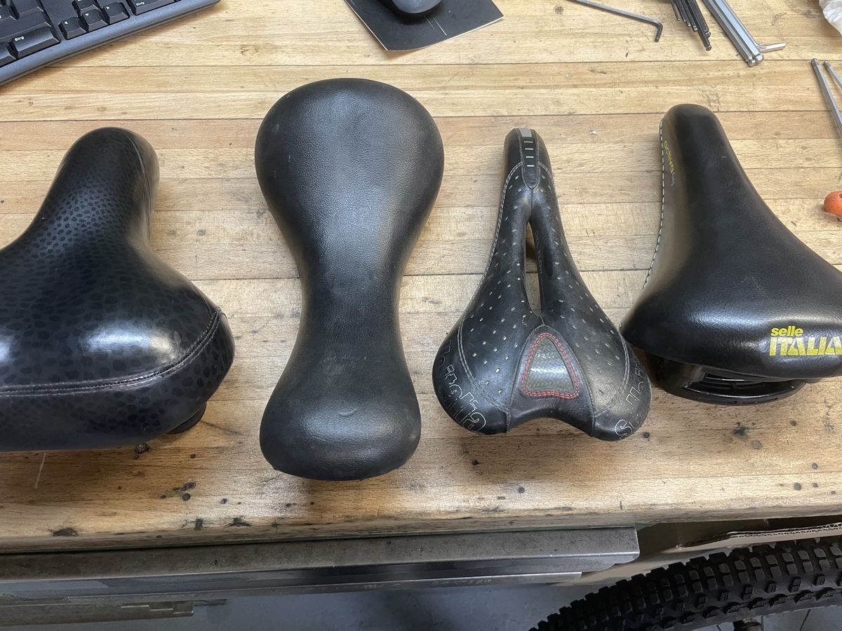 Pezzi di ricambio: Sattel 4stk – Usato da Elgg venduto da M-A-C