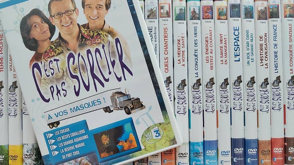 Tutti i DVDs: Coffret avec 22 DVD "c'est pas sorcier" – Usato da Martigny venduto da isa_j22w 1