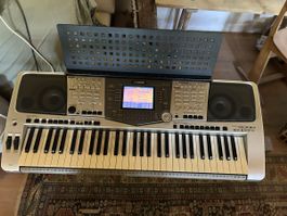 Yamaha PSR-2000 Keyboard mit Tragetasche, gut erhalten.