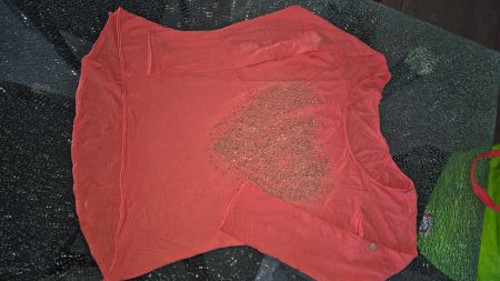 Maglia corallo con cuore