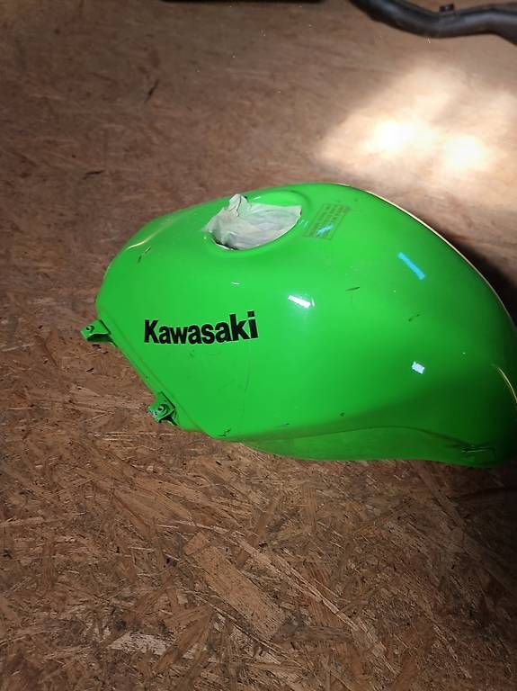 Accessori per altri veicoli: Tank  Nynja 250. 8 – Usato da Aedermannsdorf venduto da Automarkt 2