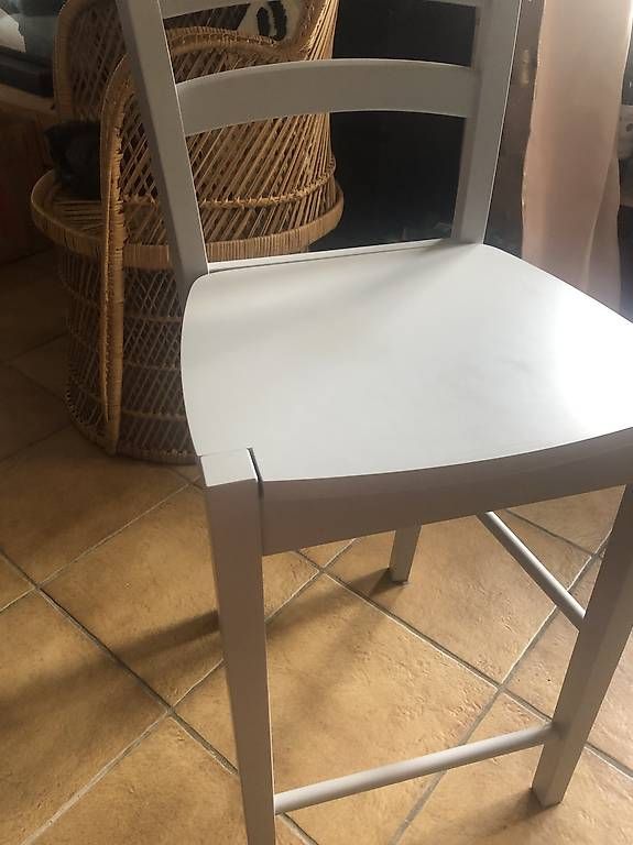 Hochstühle: Chaise haute en bois clair – Gebraucht aus Le Vaud von mla_88hm 3