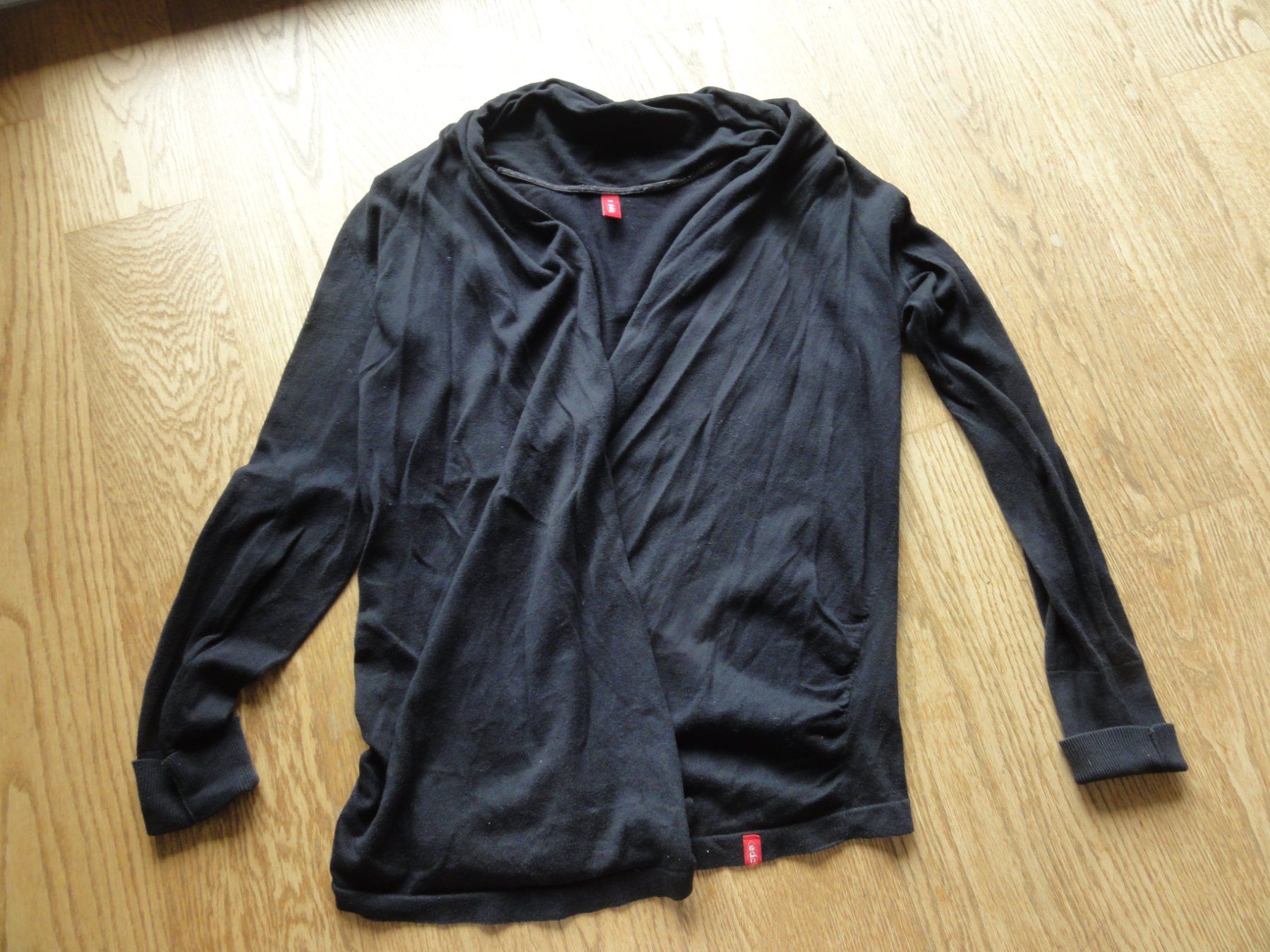 Esprit Giacche: Strickjäckli Gr. M – Usato da Riedholz venduto da Taweva