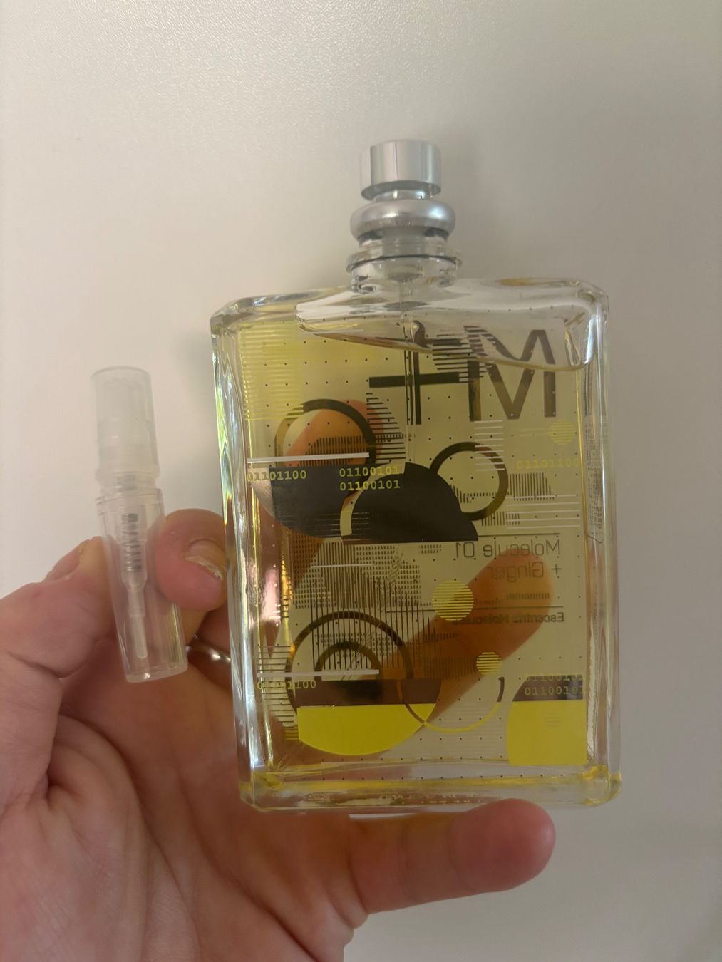 Profumi & Eau de Toilette: Molecule 01 + Ginger Escentric Molecules EDT 2ML – Usato da Zürich venduto da deruja 2