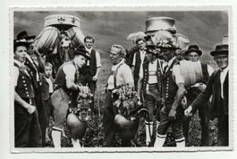 APPENZELLERLAND Folklore Männer Tracht Pferde