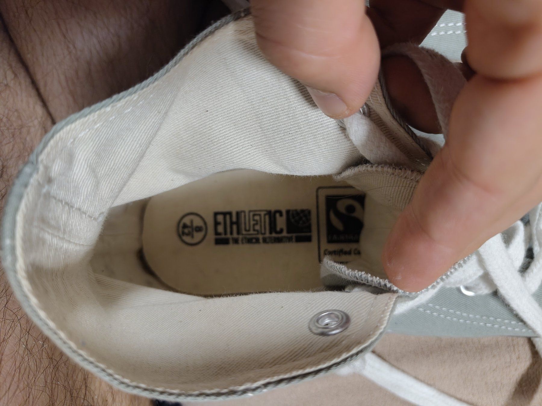 Herrenschuhe: ethletic Schuhe hellgrau Grösse 42 (Bio/Fairtrade Converse – Gebraucht aus Schlieren von YellowPick 2