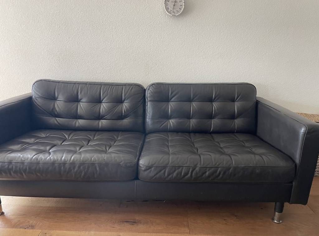 Ikea Divani: Sofa Kunstleder 4Plätzer – Usato da Fraubrunnen venduto da san_nz9p