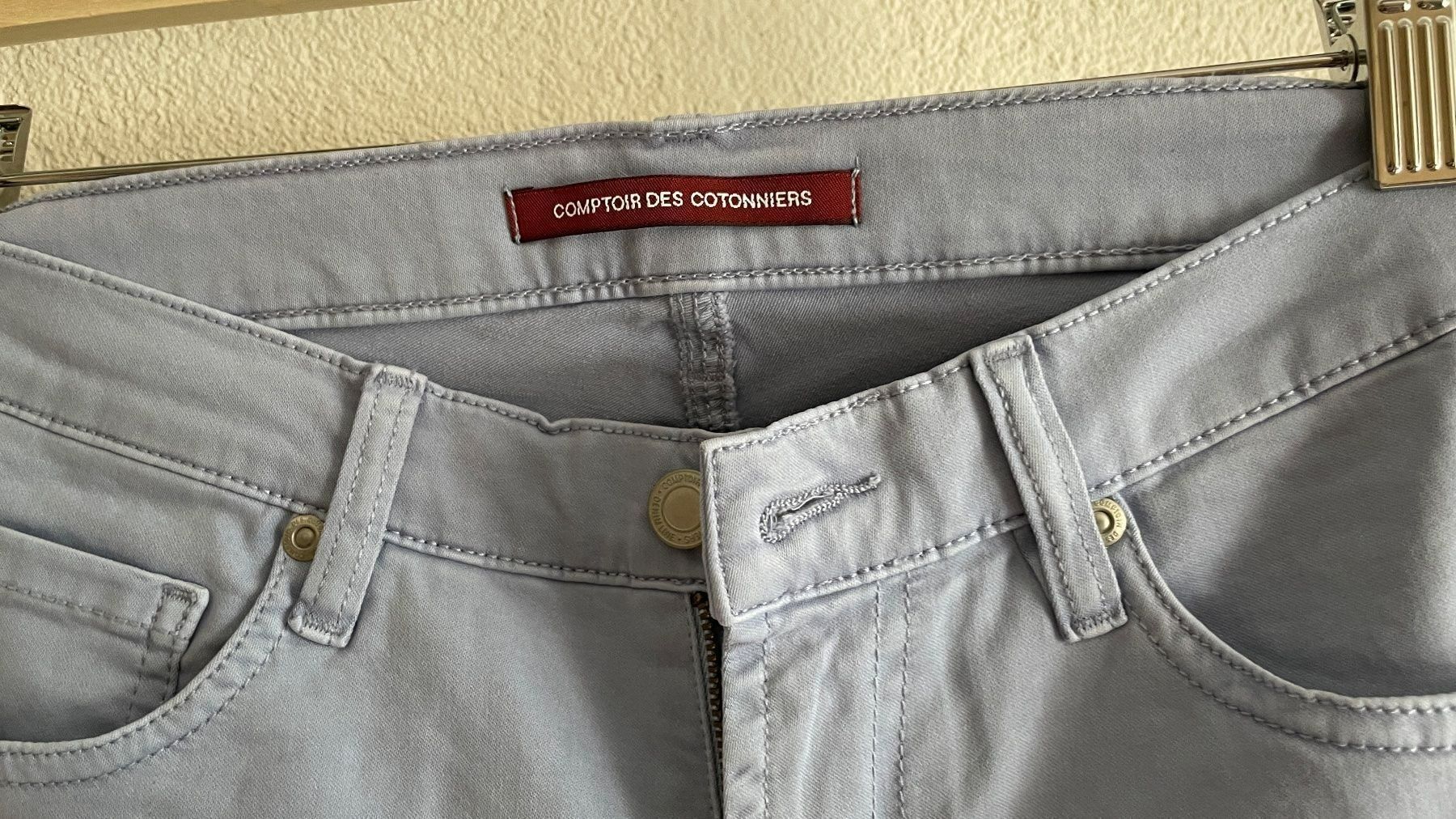 Comptoir des Cotonniers Hosen: Comptoir des Cotonniers Hose, hellblau, Grösse 38 – Gebraucht aus Hünenberg See von ECLB 3