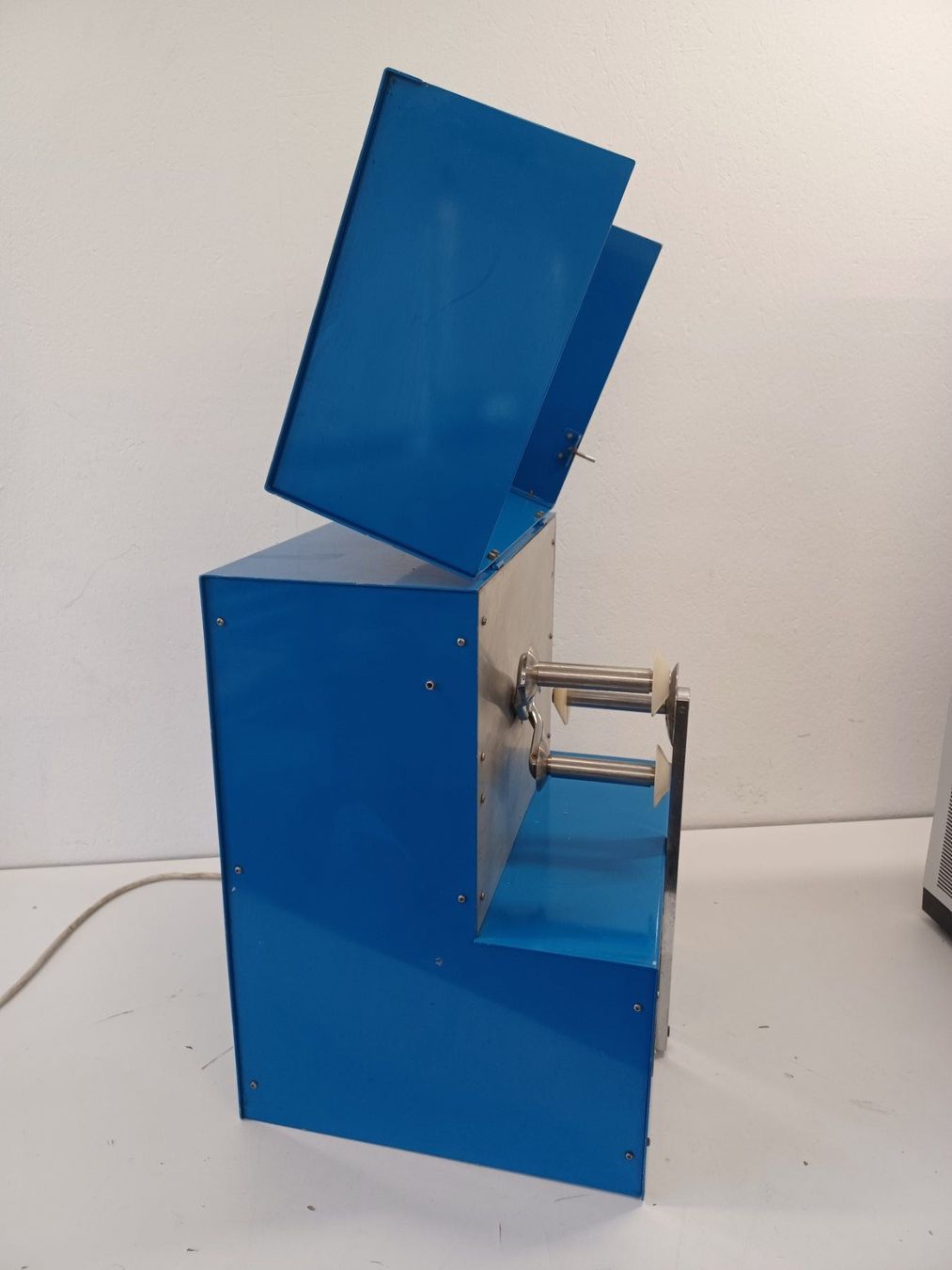 Tutte le macchine: Laborkneter von The Mickle Laboratory Engineering Co. – Usato da Niederdorf venduto da LeptonAG_Labor 2
