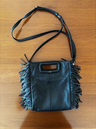 Sac à main Maje noir avec franges