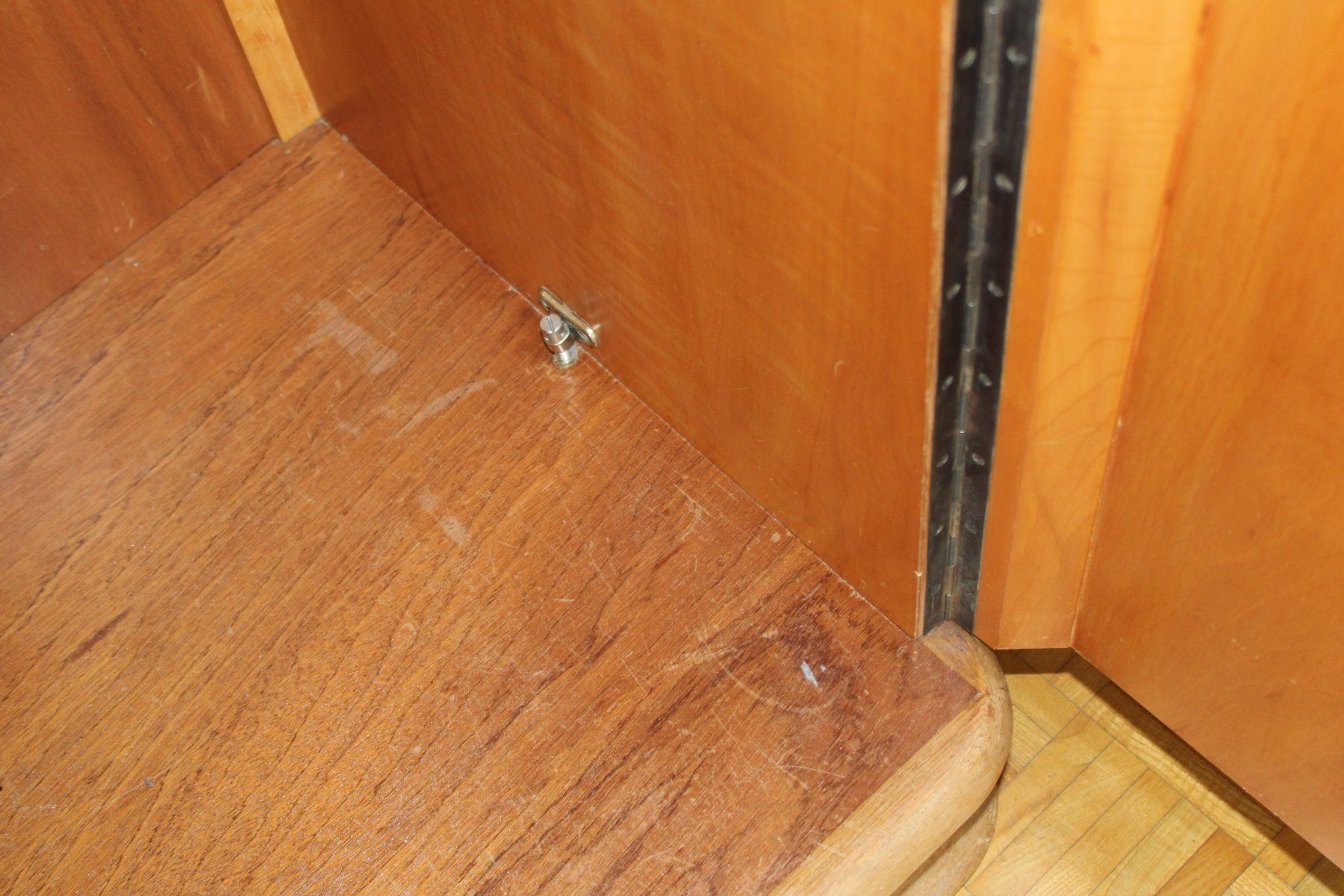 Armadi: antiker Schrank (SN) – Usato da Schaan venduto da antikes_und_kurioses 5