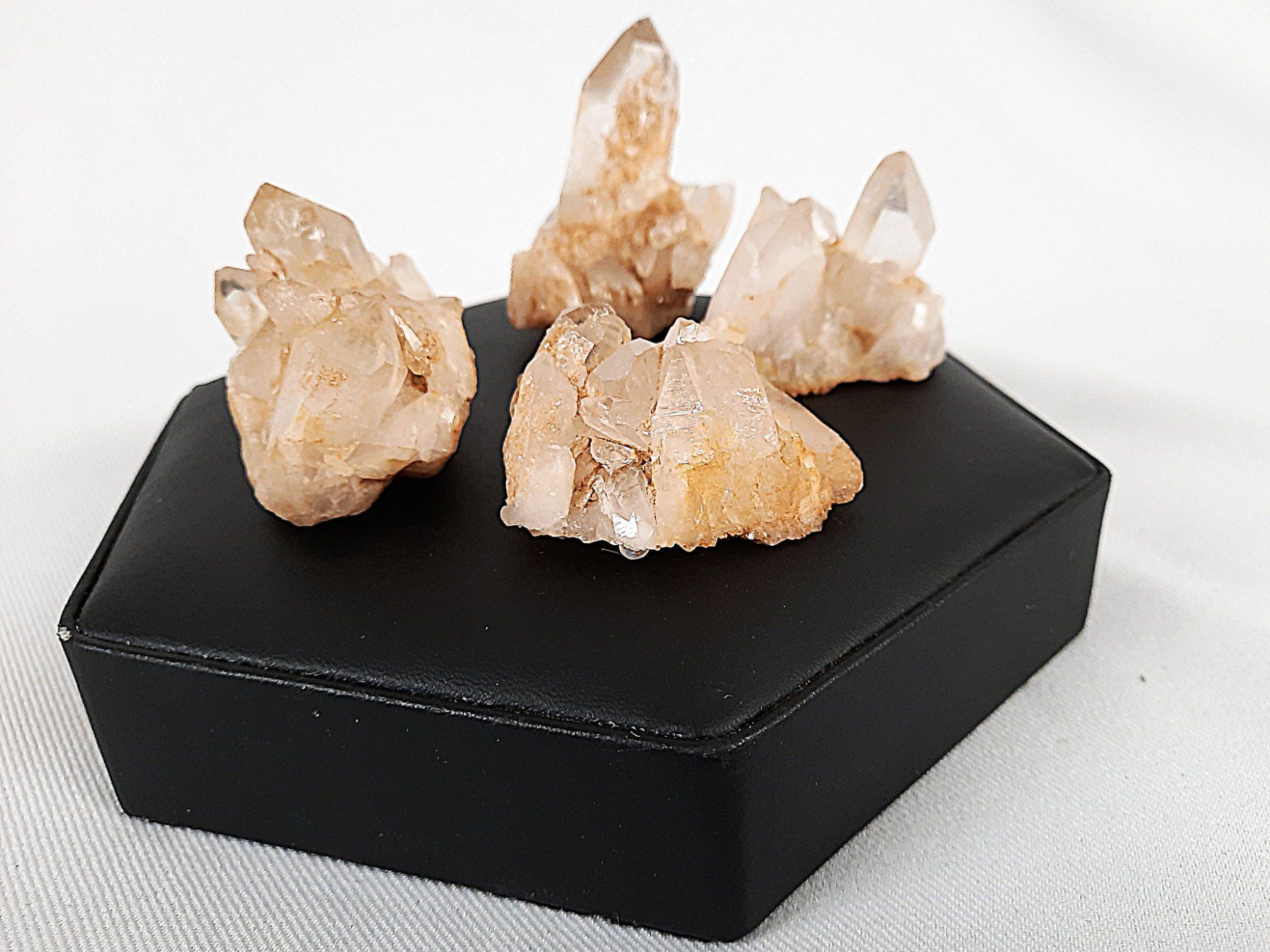 Mineralien & Heilsteine: Bergkristalle 4 Stück – Gebraucht aus Beinwil am See von Restwert_Beinwil 4
