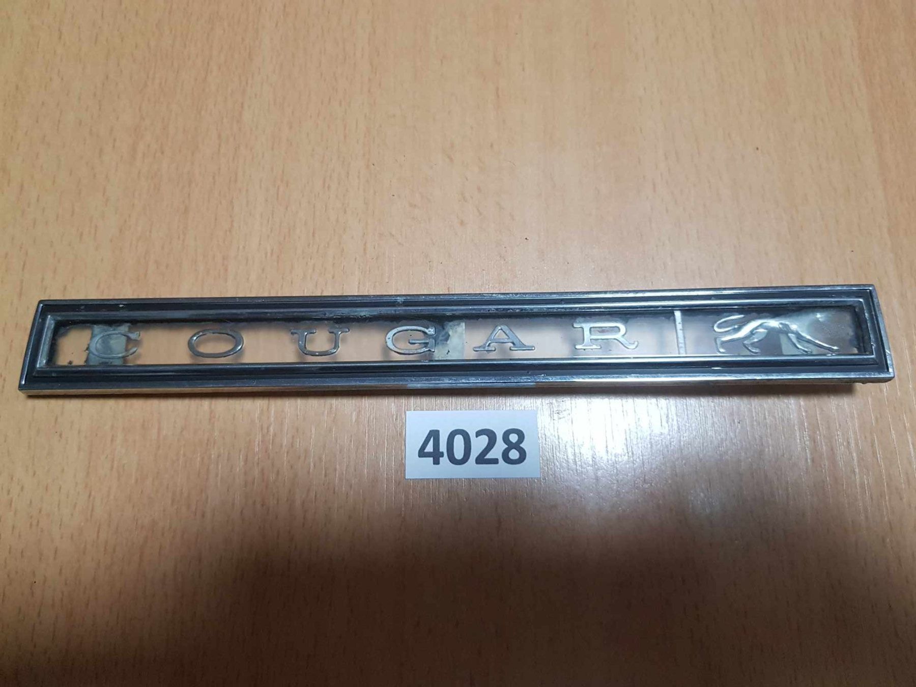 Ford Tutti pezzi di ricambio auto: Cougar  Emblem – Usato da Niedergösgen venduto da usc_l8gm