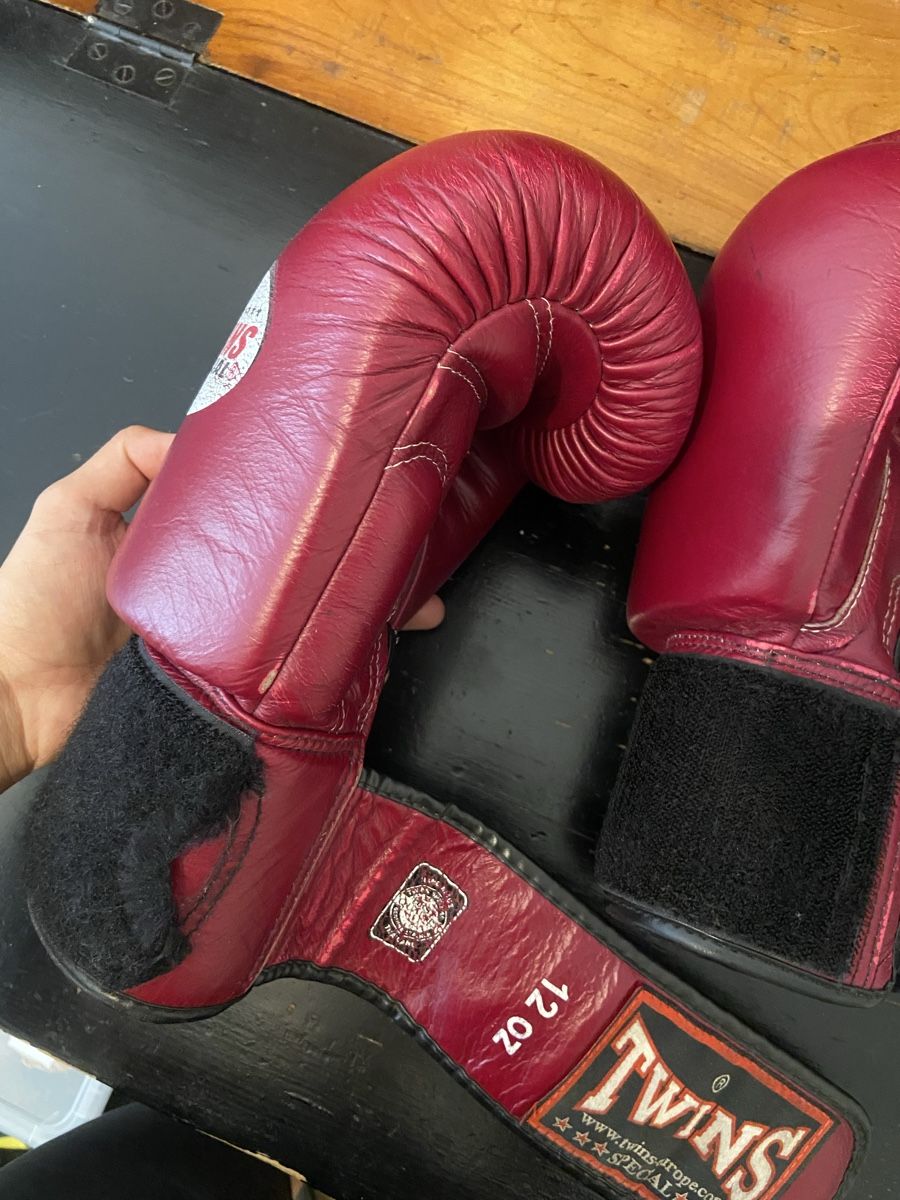 Guanti & manicotti: Boxhandschuhe Twins 12 oz rot Leder – Usato da Zürich venduto da luc_8sdm 4