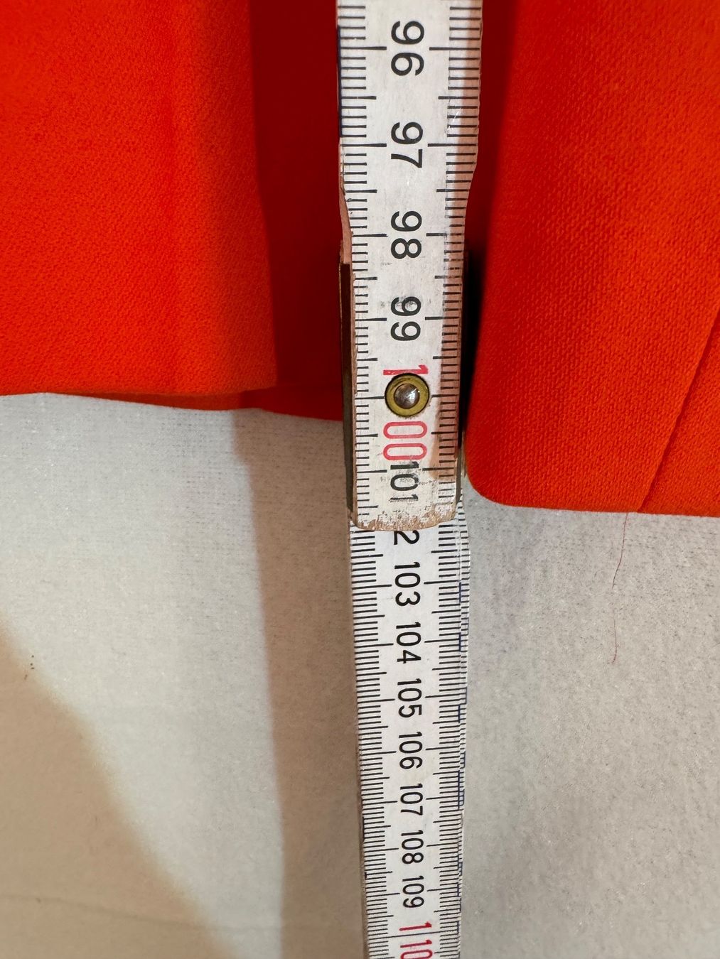 Escada Pantaloni: Orange Hose von Escada Gr.36/38 – Usato da Grosswangen venduto da second_hand_dress 1