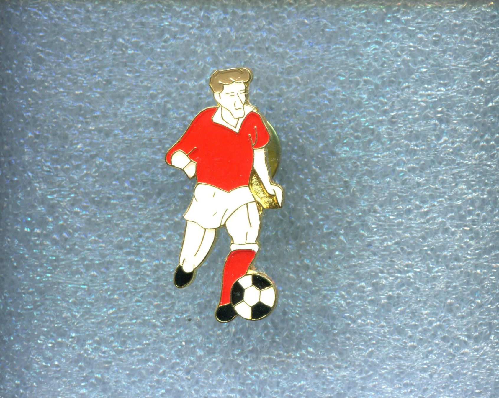 Placchette & Badge: FUSSBALL-SPIELER – Usato da Winterthur venduto da Sammleroase