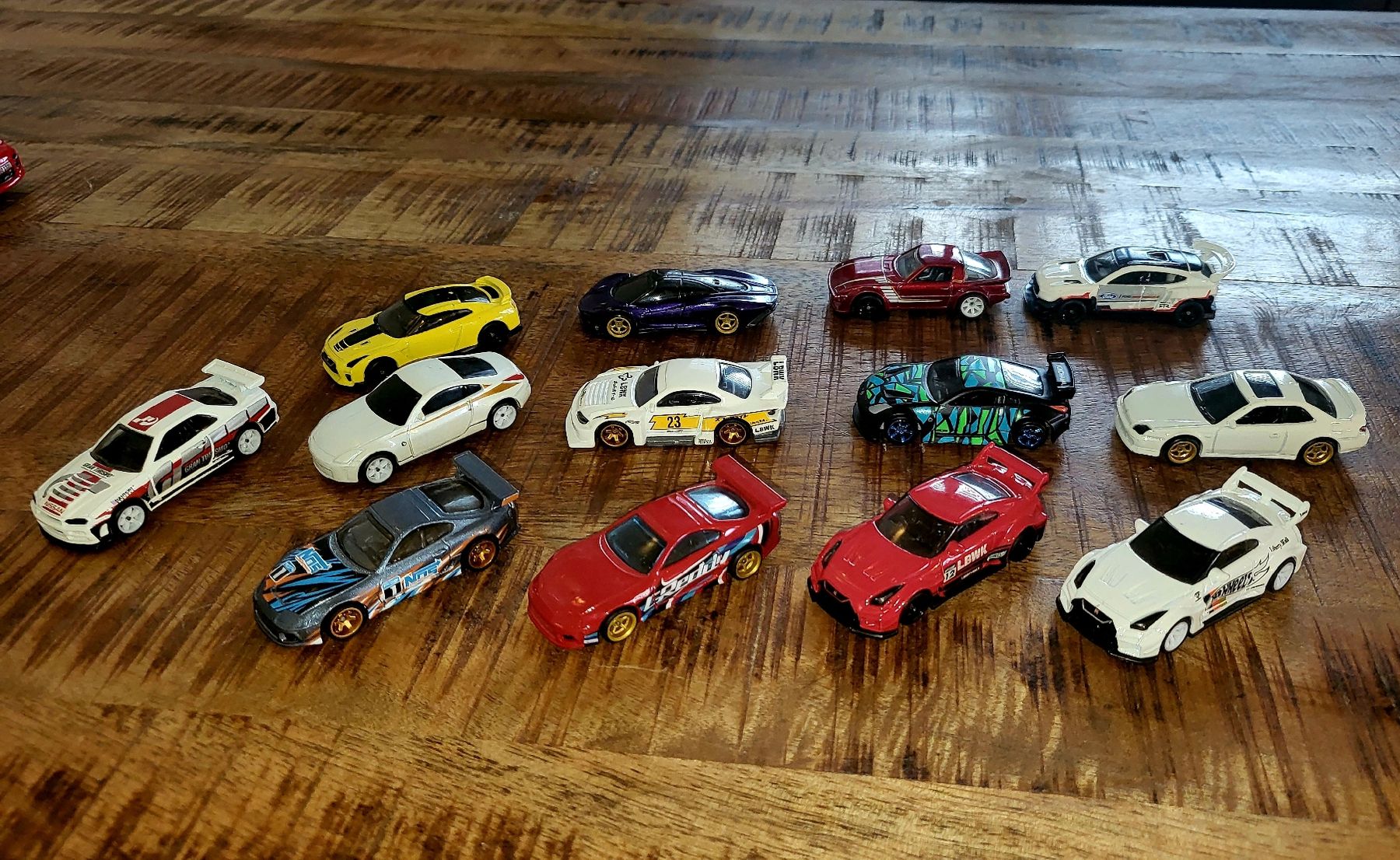 Hot Wheels Voitures modèles: Custom Hot Wheels mit Gummirädern Vitrinen Modelle – D'occasion à Jona par mjo_f5t2 2
