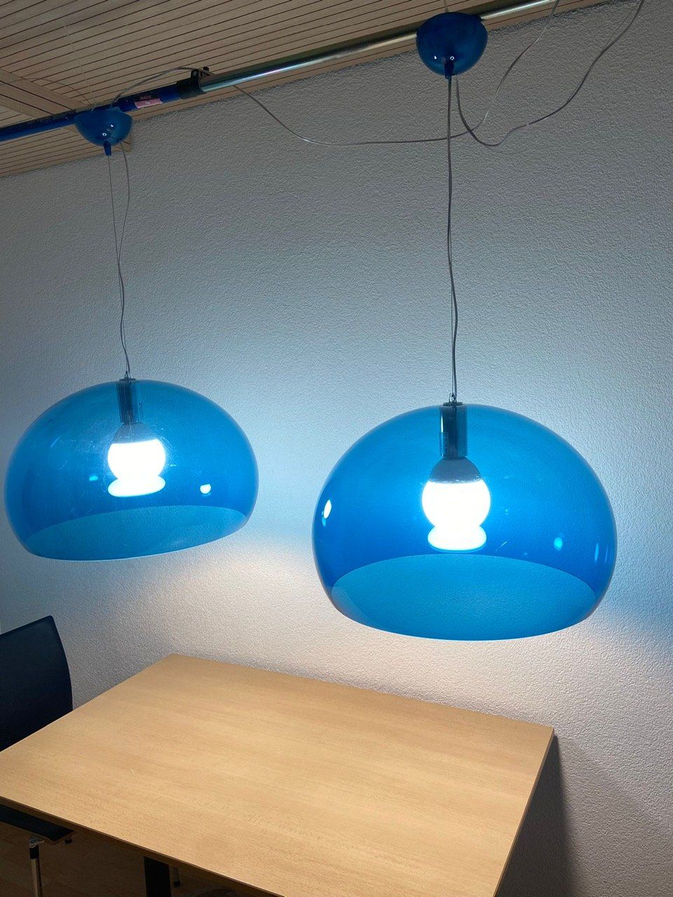 Kartell Lampade: Pendellampe Kartell FL 2 Stk. – Usato da Laupersdorf venduto da Borer_Liquidationen 2