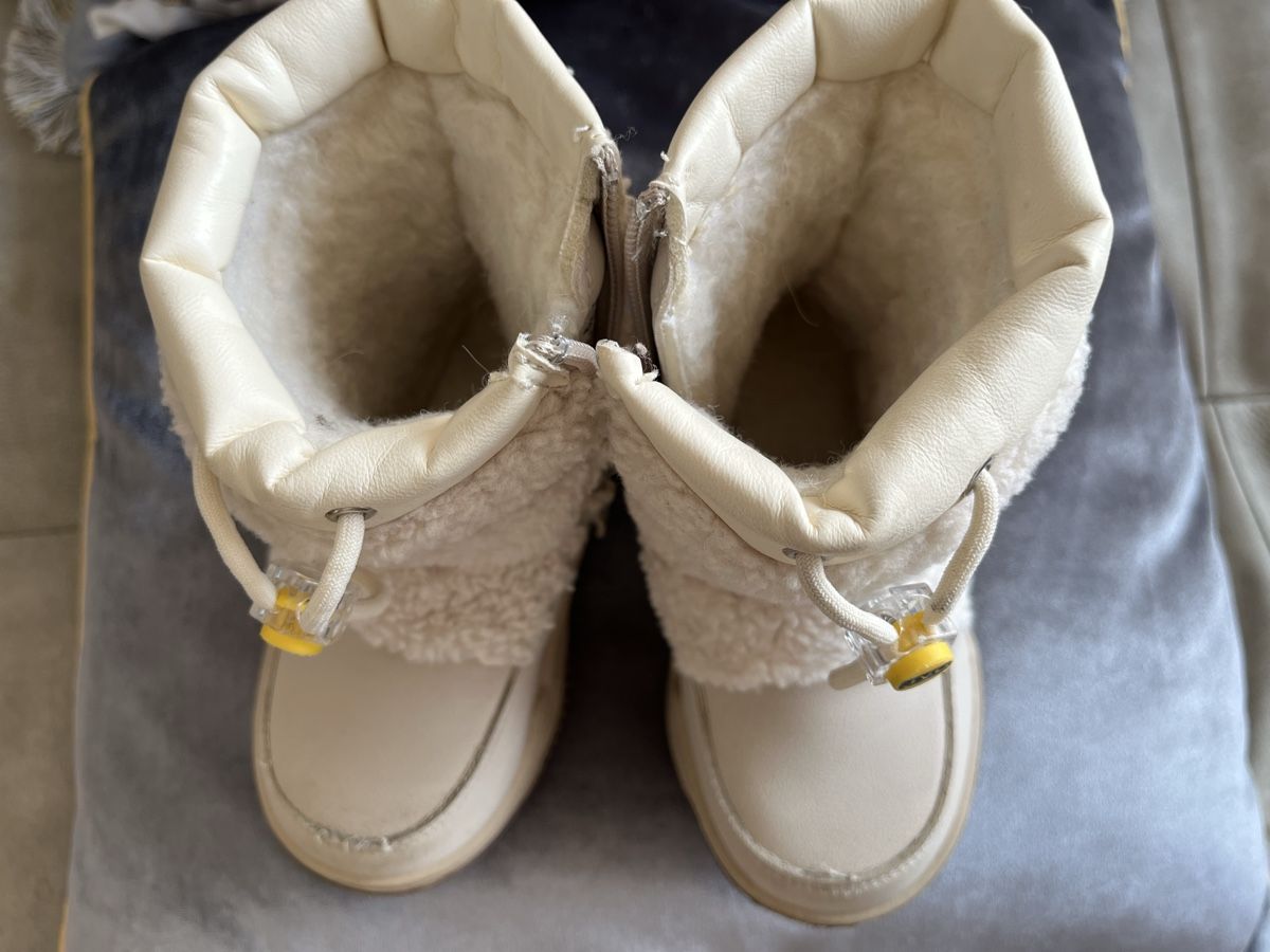 Scarpe per ragazzi: Kinder Winterstiefel Gr. 25 – Usato da Oberengstringen venduto da Baby_Fashion 6