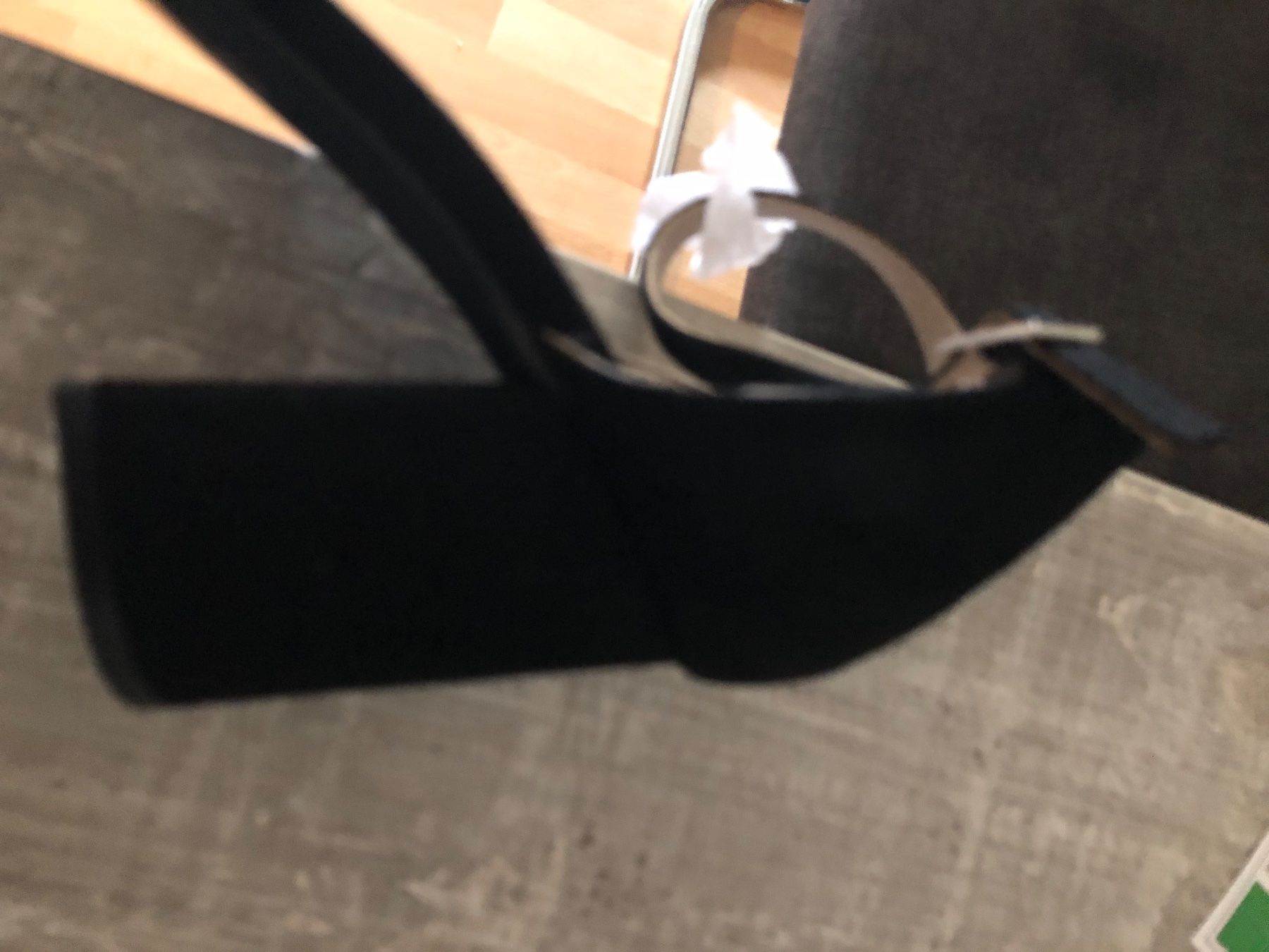 Scarpe da donna: Eleganti sandali neri ABOUT YOU, – Nuovo e nell'imballaggio originale da Uster venduto da mar_pqx5 4