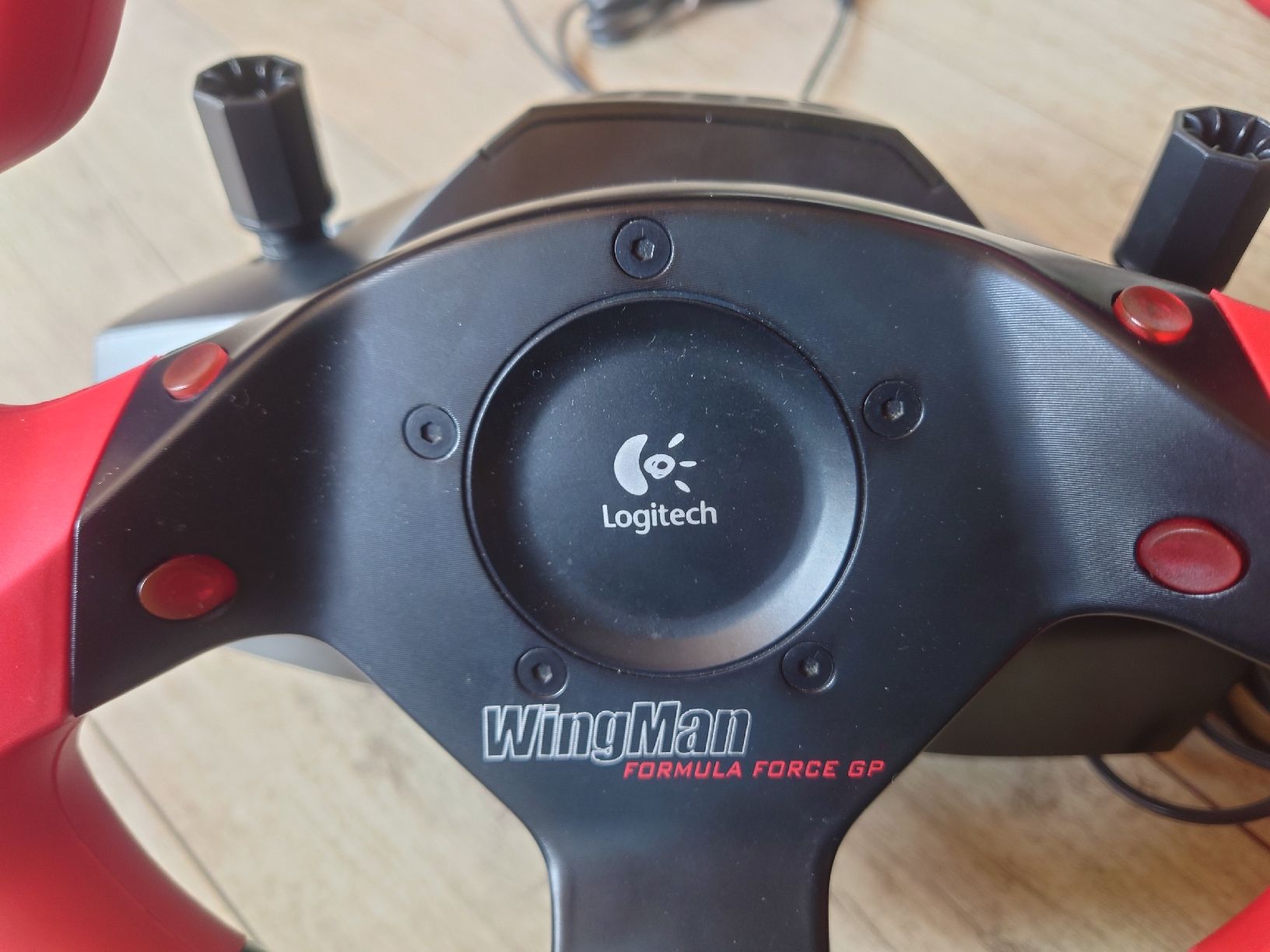Logitech Manettes: Logitech WingMan Formula Force GP Lenkrad mit Pedalen – D'occasion à Wettingen par l_i500 3