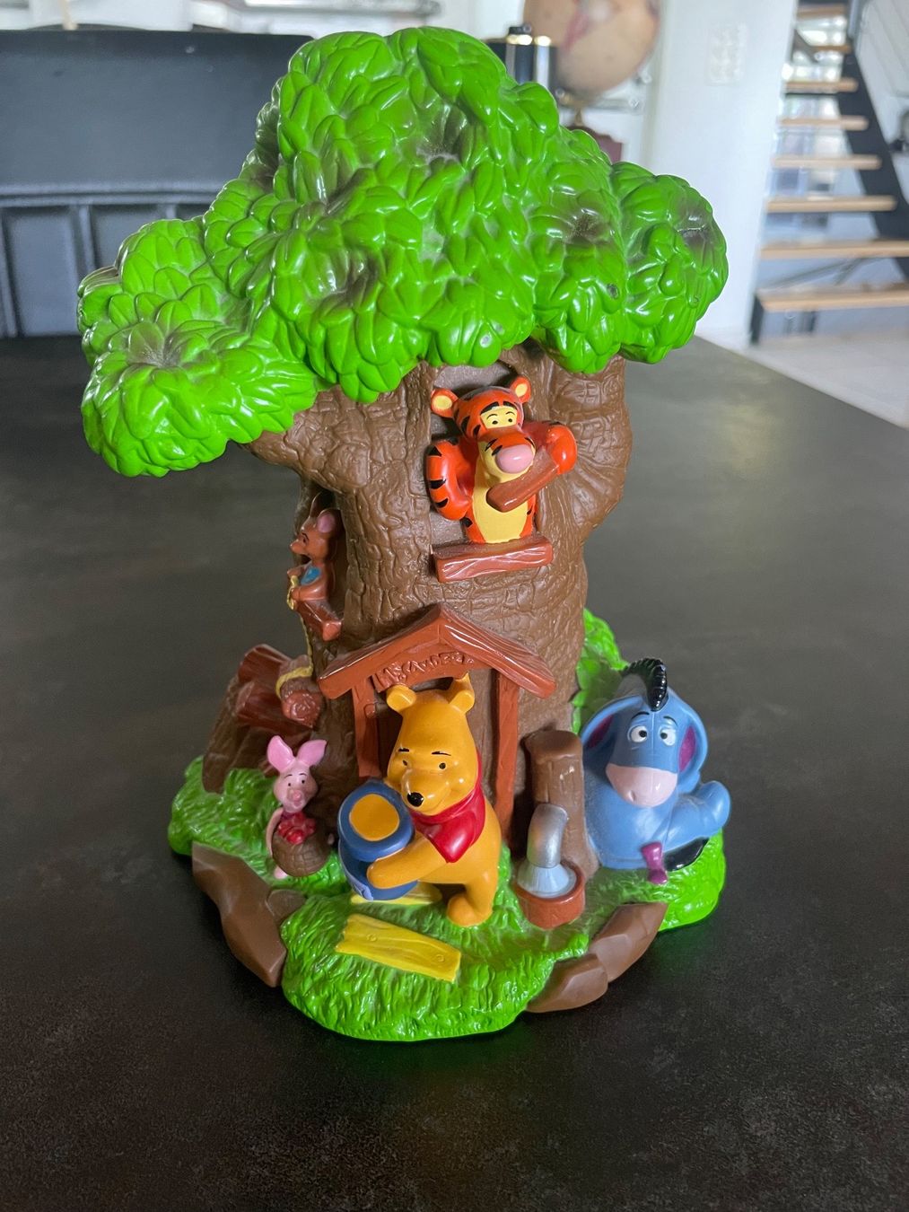 Tirelires: Tirelire Winnie L’ Ourson – D'occasion à Vallamand par Bricbracbroc82 1