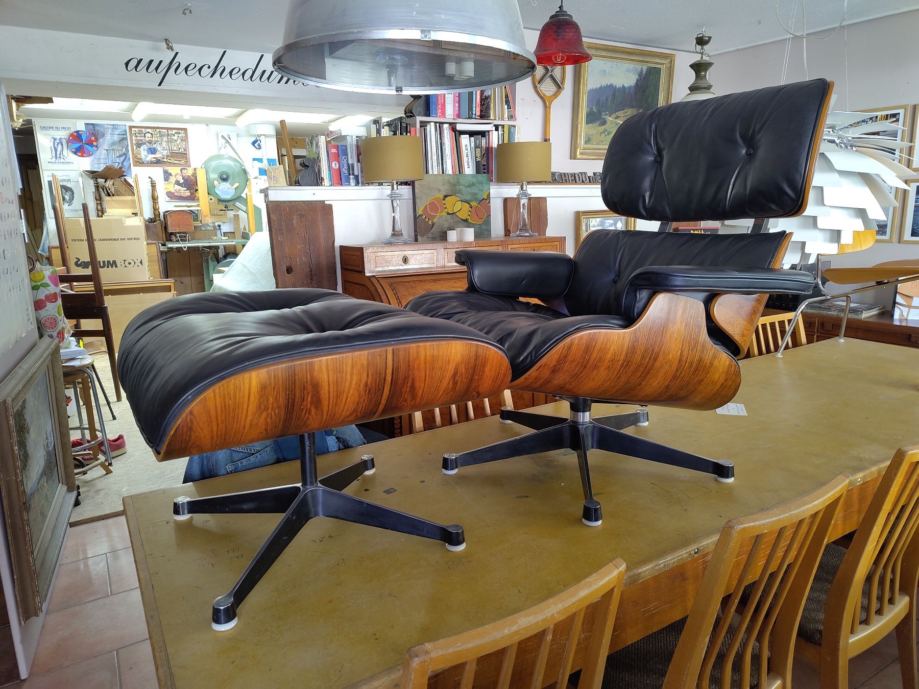 Herman Miller Poltrone: Original Miller / Eames Lounge Chair inkl Ottoman – Usato da Bern venduto da Aulit 4