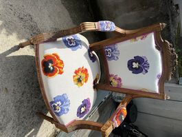 Fauteuil style ancien bois sculpté tissu floral occasion