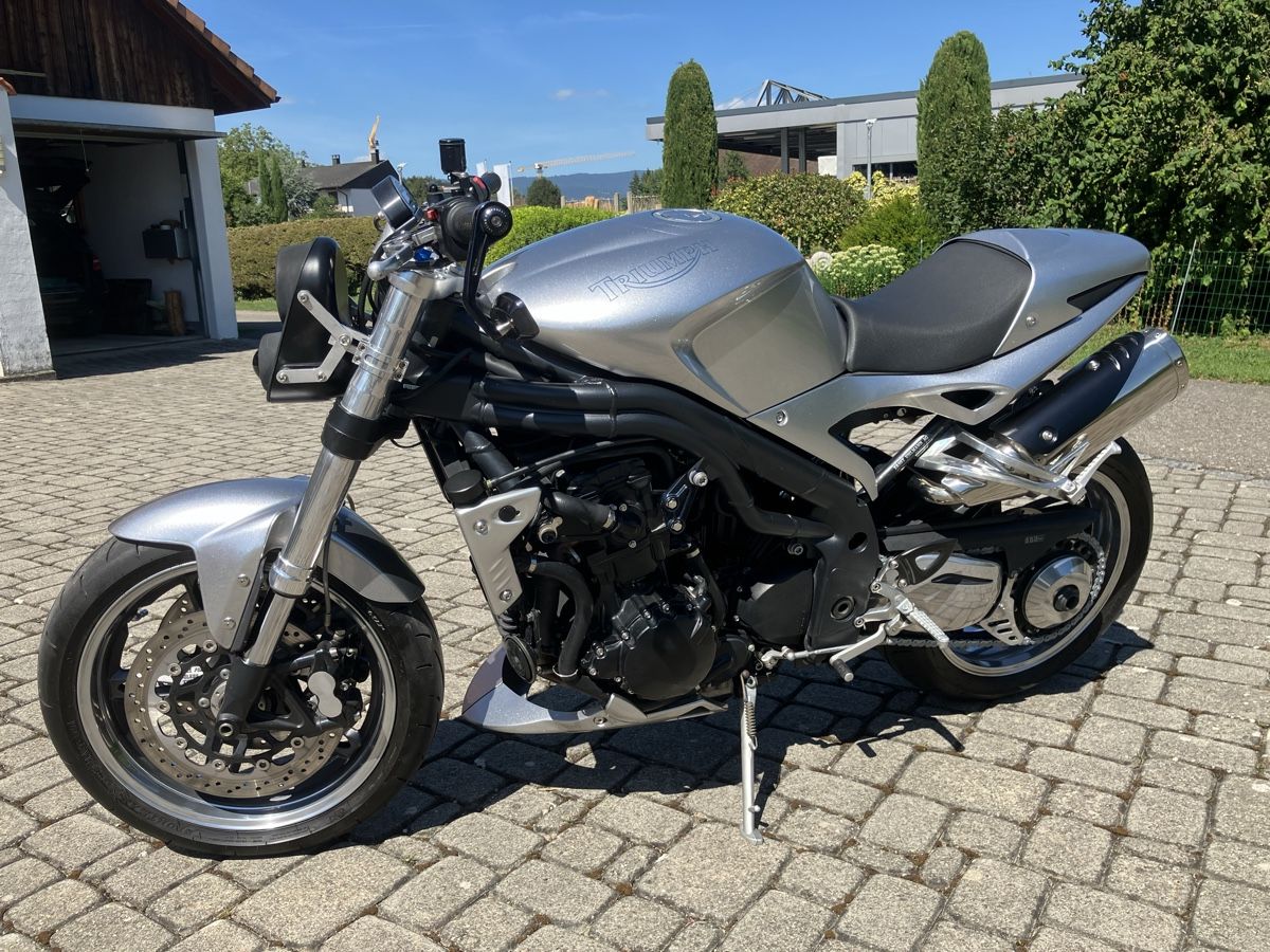 Triumph Strada: Triumph Speed Triple – Usato da Worben venduto da Aircooled 4