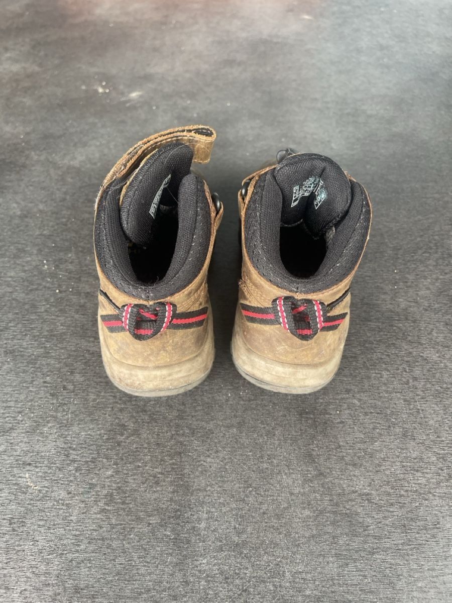 Keen Schuhe für Jungen: Keen Wanderschuhe - Gr. 24 – Gebraucht aus Beckenried von ciaran 2