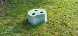 Socle pour cuve à eau...outres idées?Sockel für Regentonne!