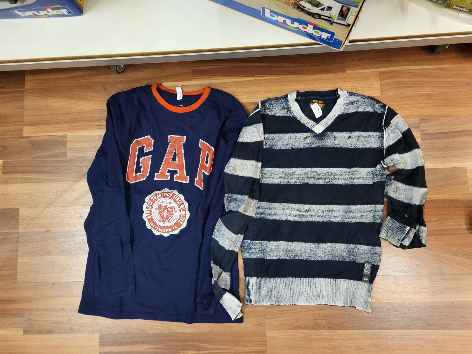 Pulls et sweat-shirts: Gap oder Replay Pulli gr 152 B16 – D'occasion à Schwarzenburg par Flamingo07