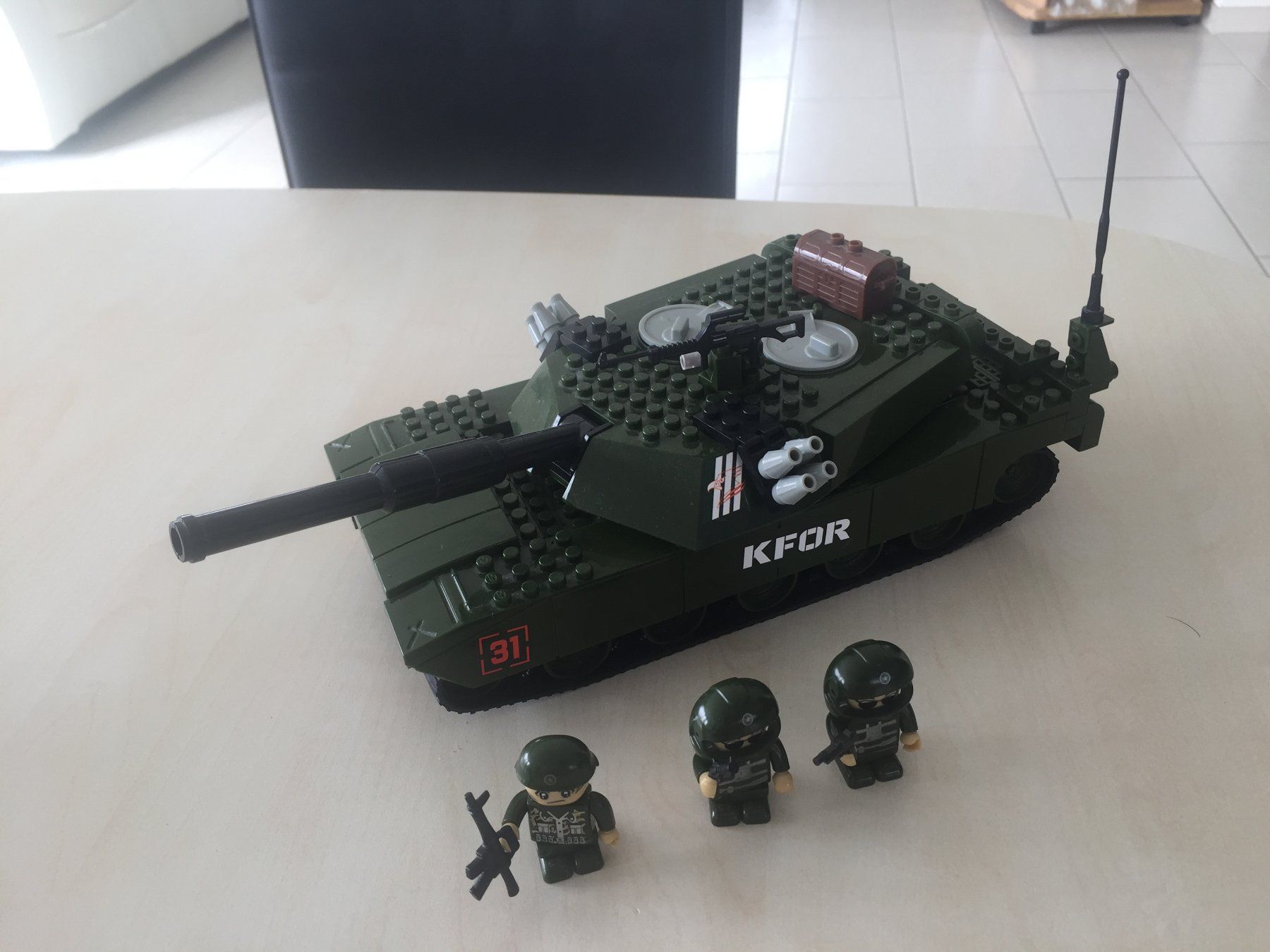 Kit di costruzioni: Banbao tank and soldier – Nuovo (secondo la descrizione) da Estavayer-le-Lac venduto da Lor_tjg5 5