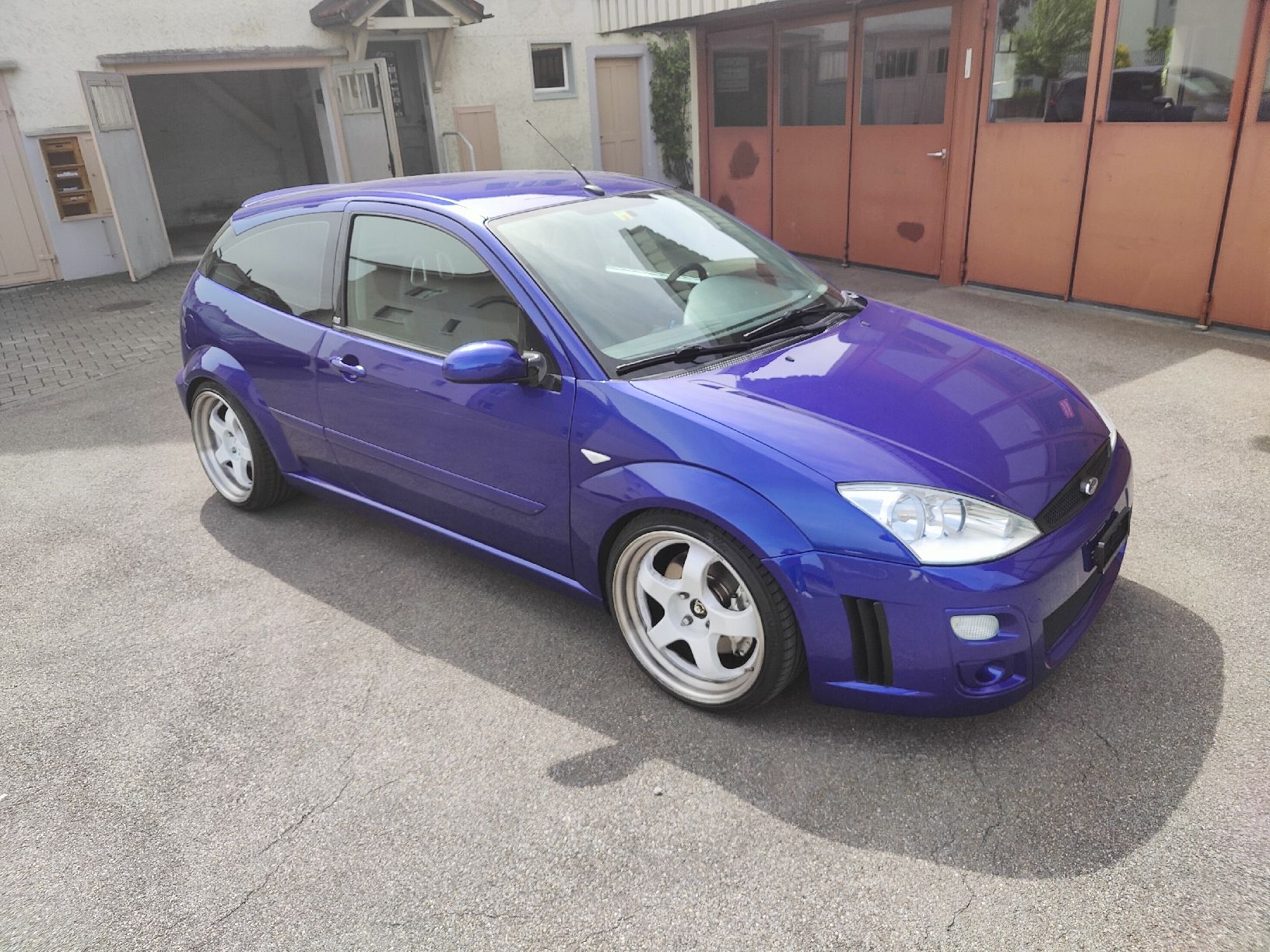 Ford Autos: Ford Focus RS MK1 – D'occasion à St. Gallenkappel par droelf