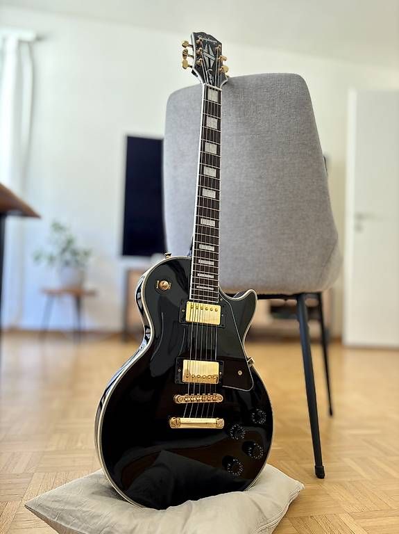 Epiphone Strumenti musicali: Epiphone Les Paul Custom Ebony E-Gitarre **WENIG GEBRAUCHT** – Nuovo (secondo la descrizione) da Basel venduto da KommCare