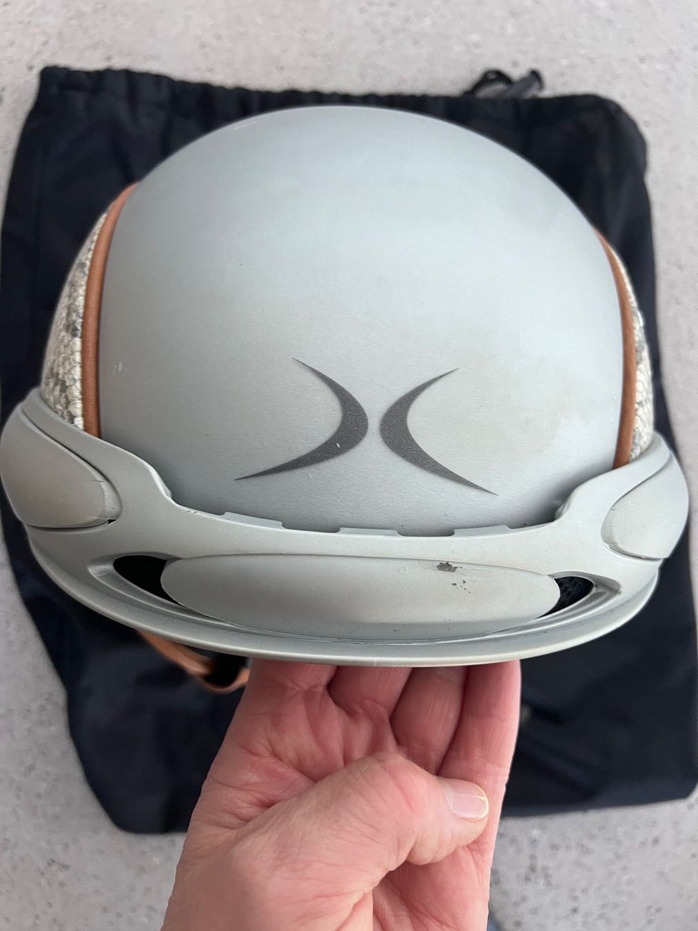 Caschi: Skihelm Indigo S/M mit Phytonleder – Usato da Richterswil venduto da Solemare47Nicole 3